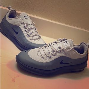 Nike Air Max Axis Pure Platinum/ Black-Dark Grey